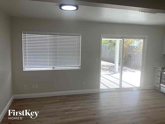 3rd image of 481 Macbrey Dr