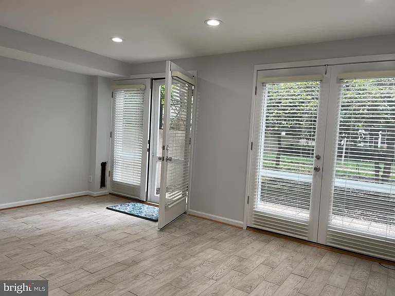 61 G St SW #B — Photo 5