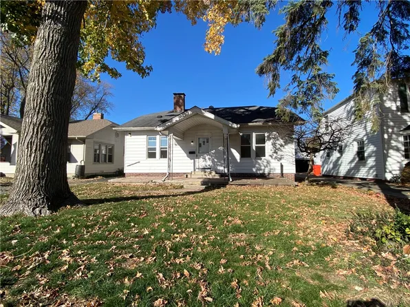 3316 Western Ave, Mattoon, IL 61938