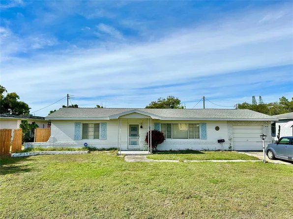 4940 57th St N, Kenneth City, FL 33709