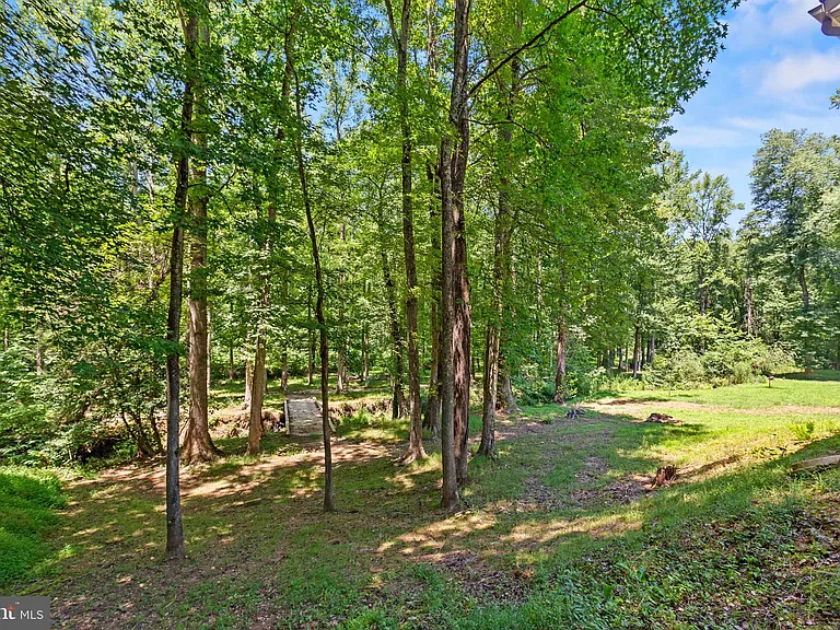 9175 Dubois Rd — Photo 14