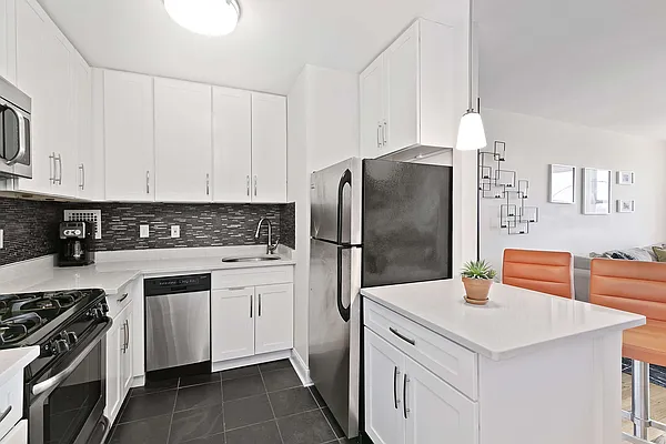 Rented by Compass | media 6