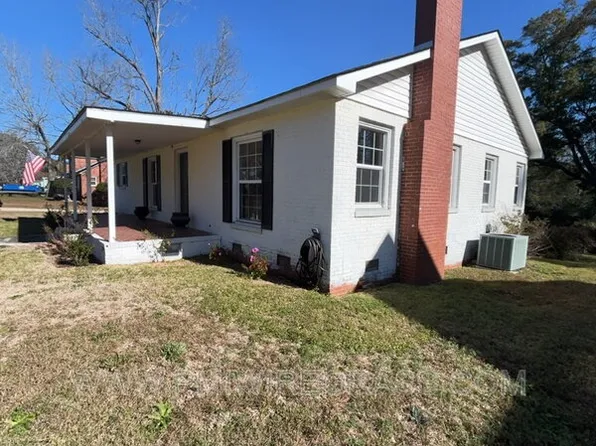106 Highland Dr, Enterprise, AL 36330