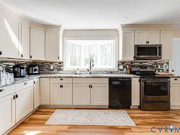 5th image of 7715 Lampworth Pl