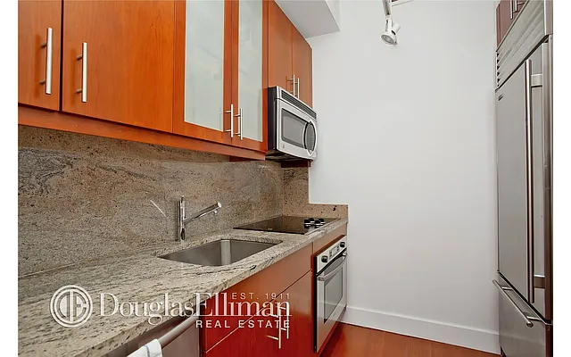 Rented by Douglas Elliman | media 26