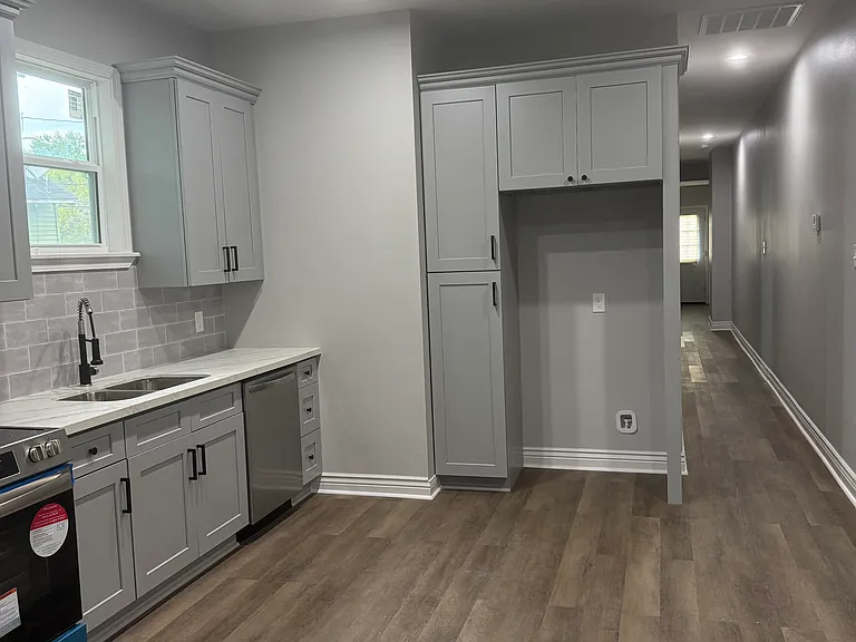 718 Majestic Pl #718 — Photo 10