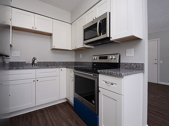 3rd image of 2405 Avenue A APT 3
