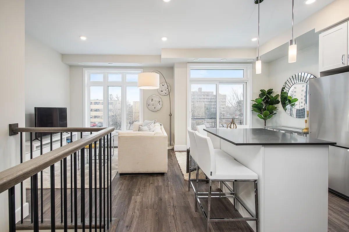 Park Village Townhomes — Photo 4
