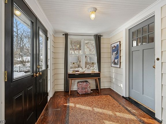 4th image of 31 Nassau Rd