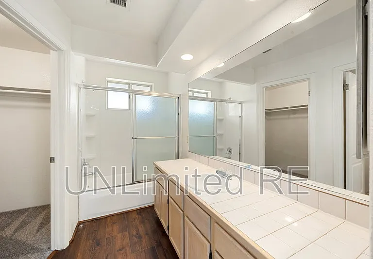 3285 N Hedgewood Dr #B — Photo 21