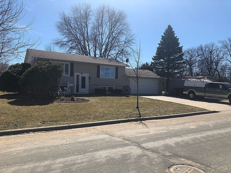 1st image of 4 9th Ave NE