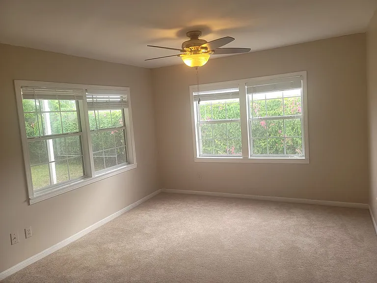 114 Dolphin Ave — Photo 12