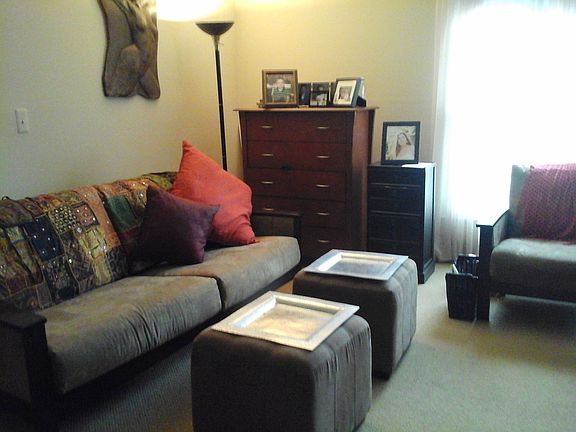4th image of 22045 Shorepointe Ln