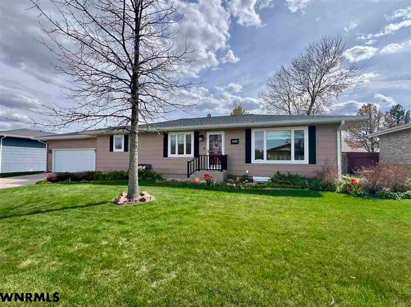 1565 Yucca Dr, Gering, NE 69341