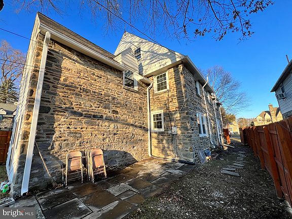 3rd image of 1140 Morgan Ave