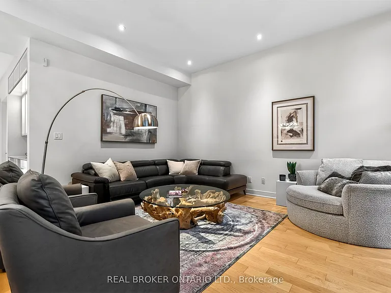 88 Kingsway Way — Photo 11