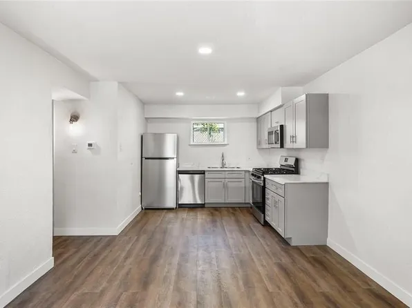 2819 Berry St #8, Houston, TX 77004