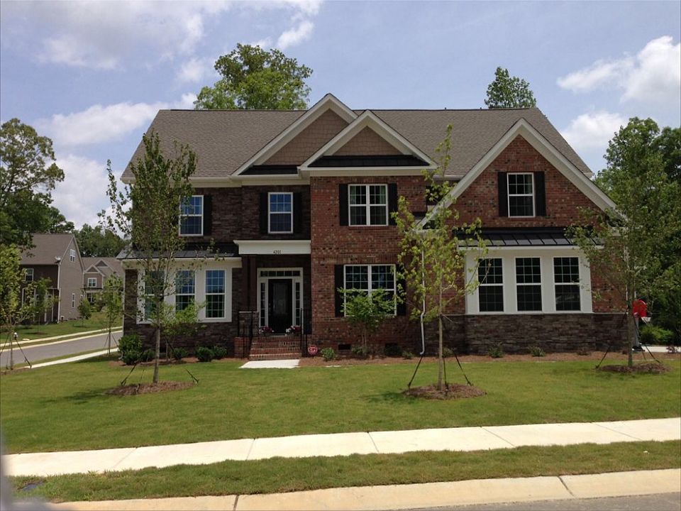 Front Elevation - Fenced Yard