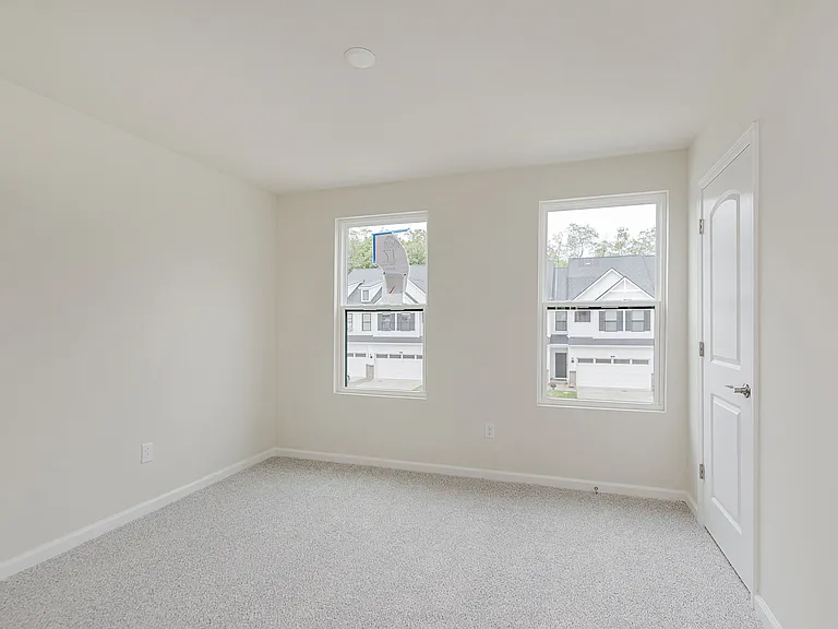 9701 Oleander Dr — Photo 37