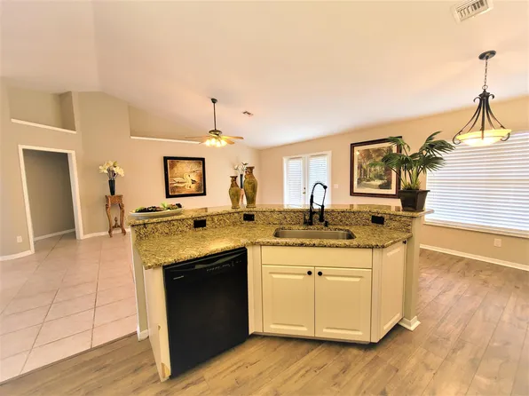 147 S 19th Circle SW, Vero Beach, FL 32962