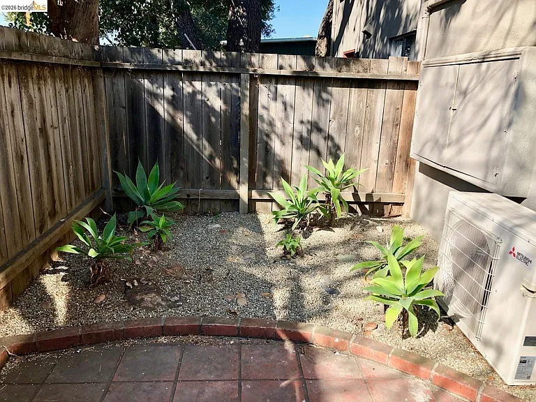 21 Waverley Ct #3 — Photo 18