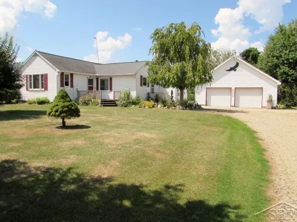 13300 Sharon Rd, Saint Charles, MI 48655