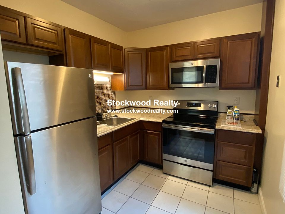 1st image of 332 Amory St #1