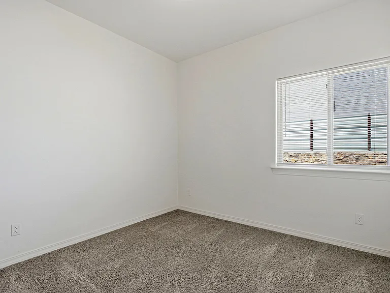 13659 Everingham St — Photo 23