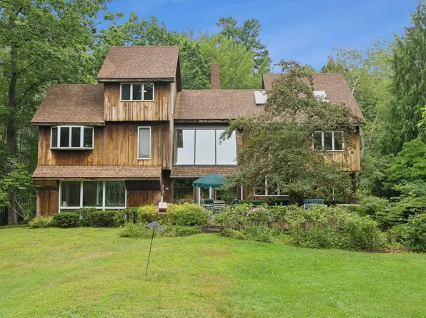 3 Landing Woods Lane, Falmouth, ME 04105