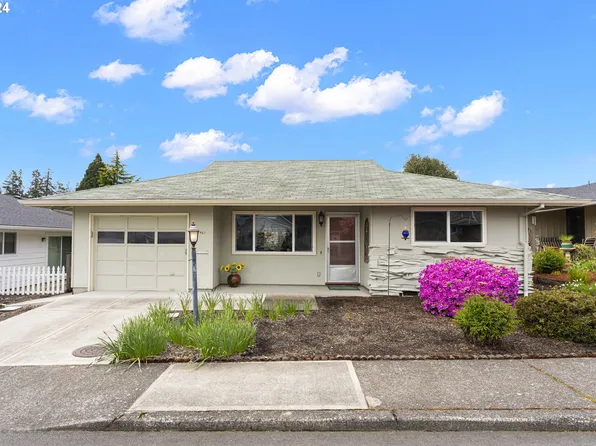 12461 SW King George Dr, King City, OR 97224