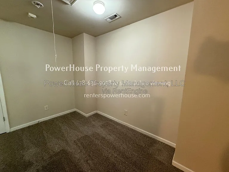 1045 Township Cir — Photo 22