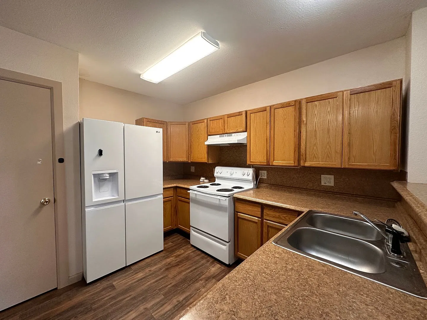 411 Sunrise Dr — Photo 4