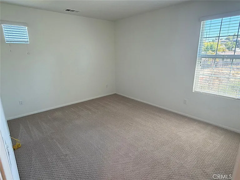 42688 Azure St — Photo 32