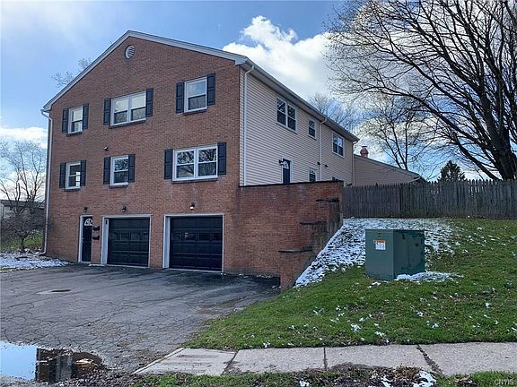 2nd image of 4303 Arlington Cir