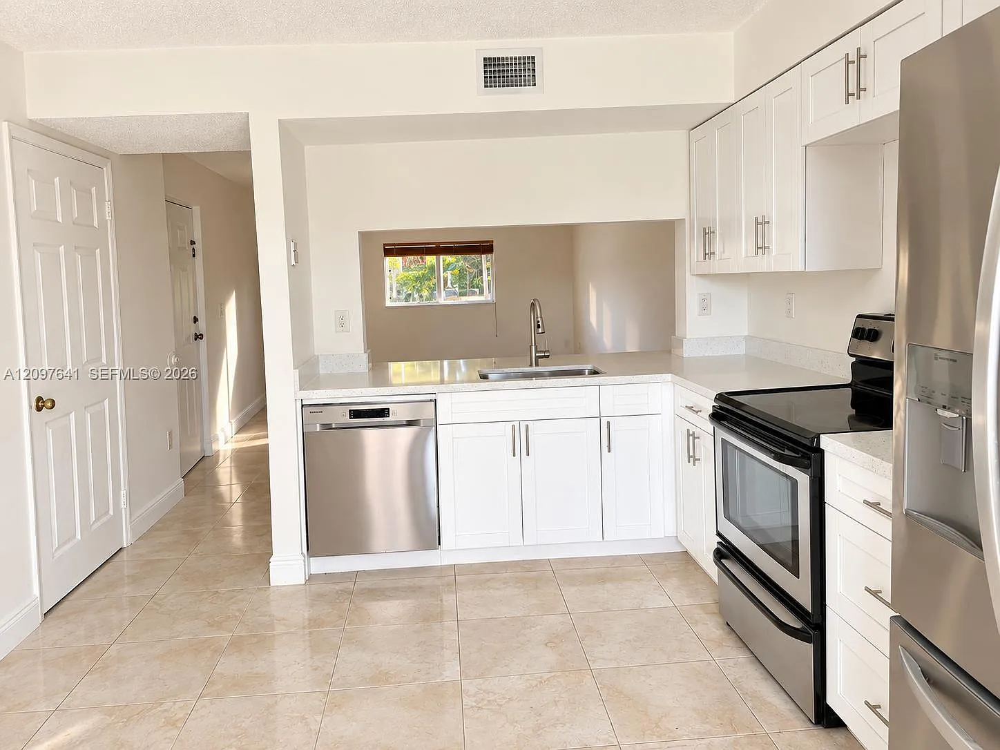 Waterview Condo — Photo 4