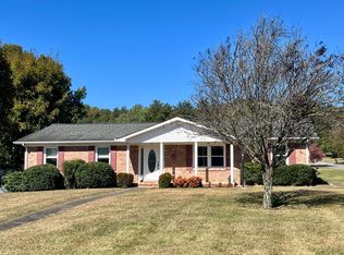 100 Royal Oak Dr, Blountville, TN 37617
