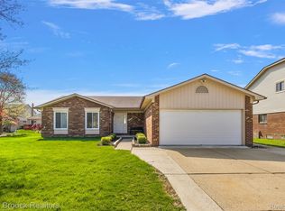 3148 Elphin Dr, Sterling Heights, MI 48310