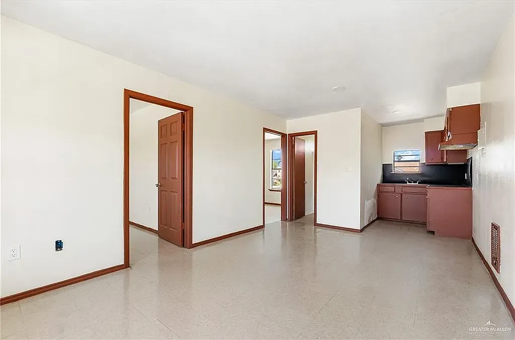 2 bed, $575 — Photo 2