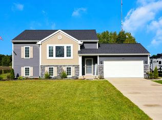 12922 Goldenrod Ct, Wayland, MI 49348