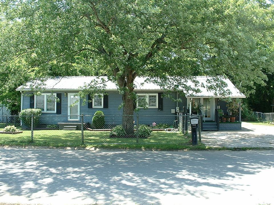 1st image of 103 W End Cir