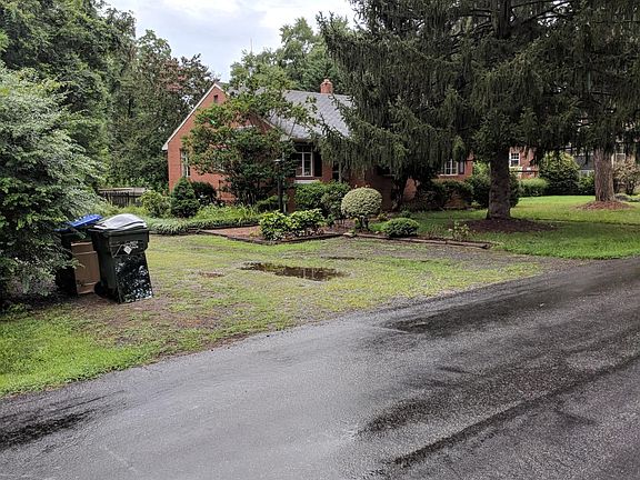 4th image of 5241 Bassett Ave