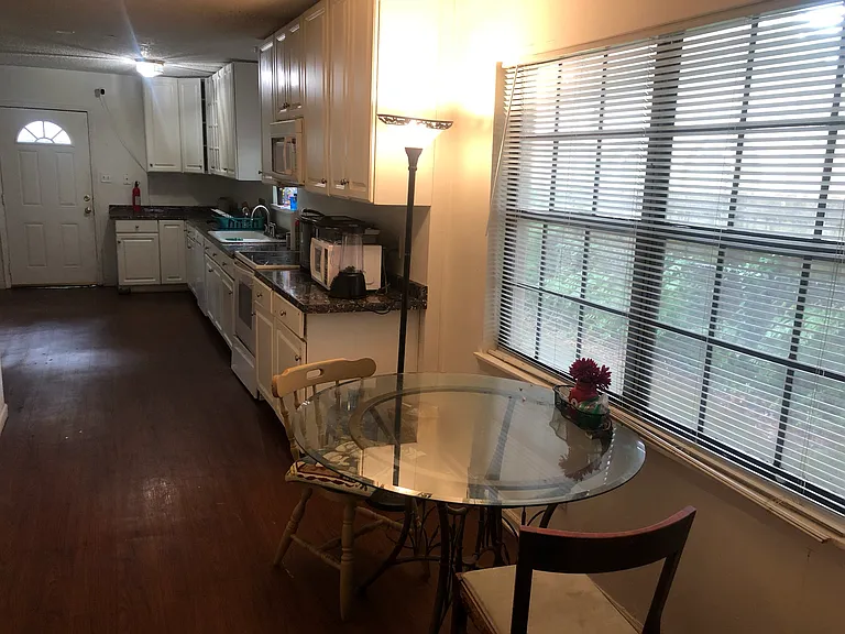 24 Sebastian Ave — Photo 7