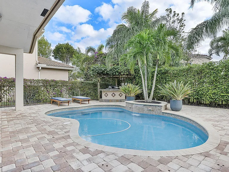 2903 Fontana Ln — Photo 25