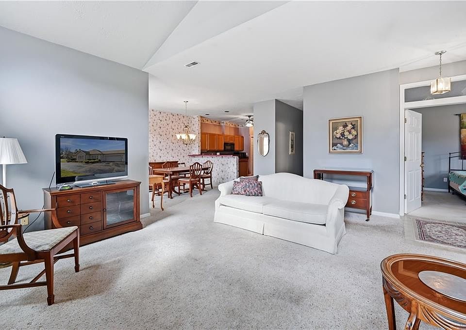 Open Floor plan. Clean home
