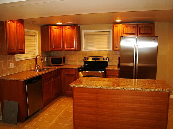5th image of 3077 School Lake Dr