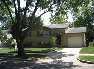 4005 E Claudette Dr, Sioux Falls, SD 57103