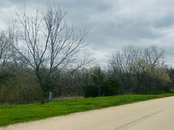 62 Heatherdowns Ln, Galena, IL 61036