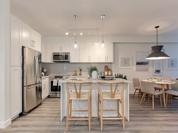 5th image of 20356 72b Ave #302
