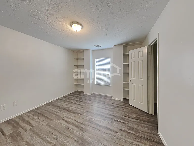7819 Talladega Springs Ln — Photo 14