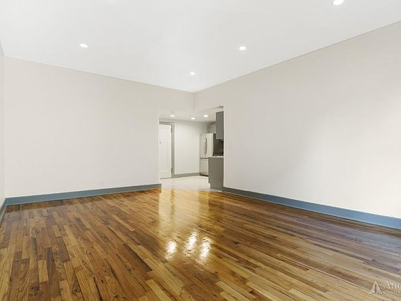 5th image of 109 E 73rd St APT 4C